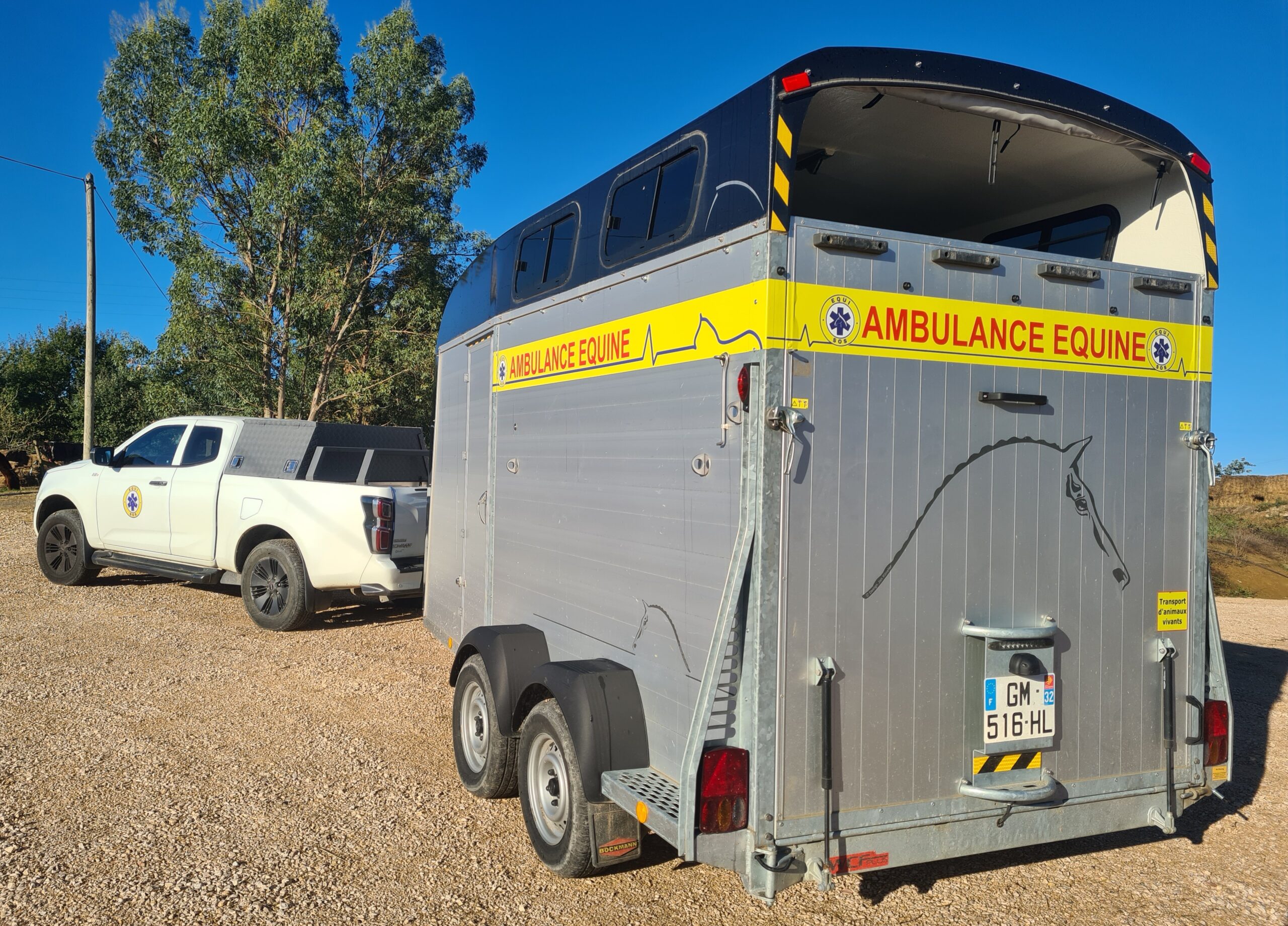 ambulance pour chevaux avec pickup